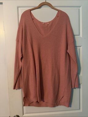 Oversized V-Neck Knit Tunic Sweater in Dusty Rose